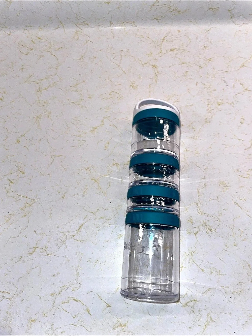 Snackeez stackable food